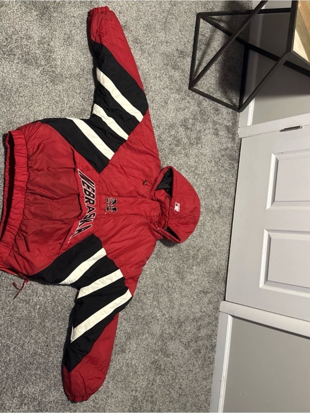 STARTER Red Black White Nebraska Hooded Windbreaker vintage